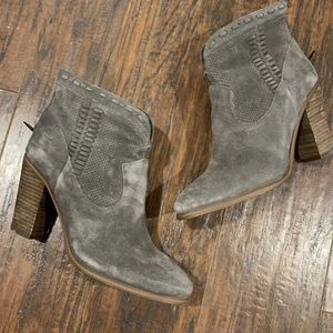 Vons Camuto heeled booties smoke color suede